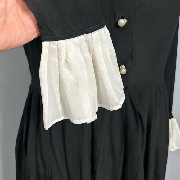 Beulah Silk Pleated Black White Collared Below Knee Dress, Size M - Picture 7 of 16